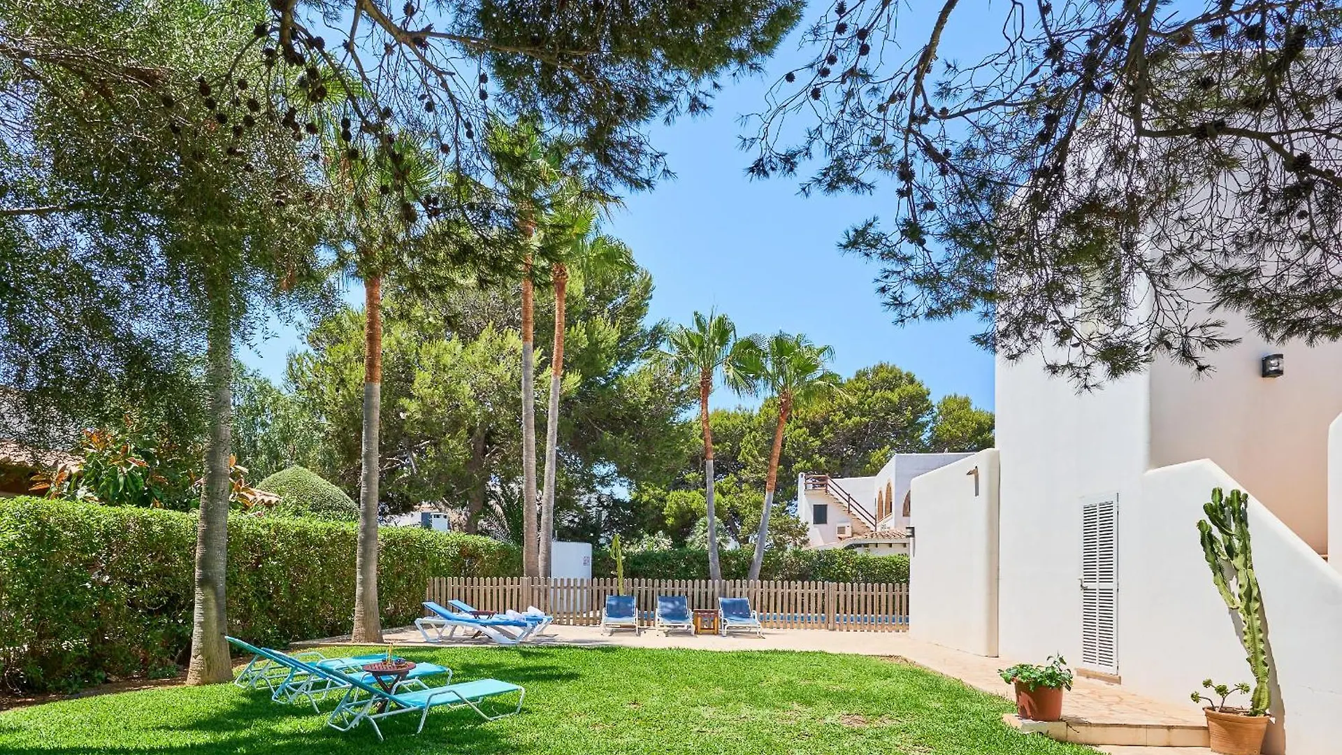 Villa Acebuche Cala D´Or 0*,  إسبانيا