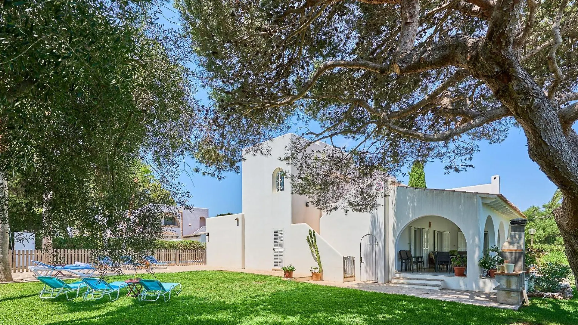 Villa Acebuche Cala D´Or إسبانيا