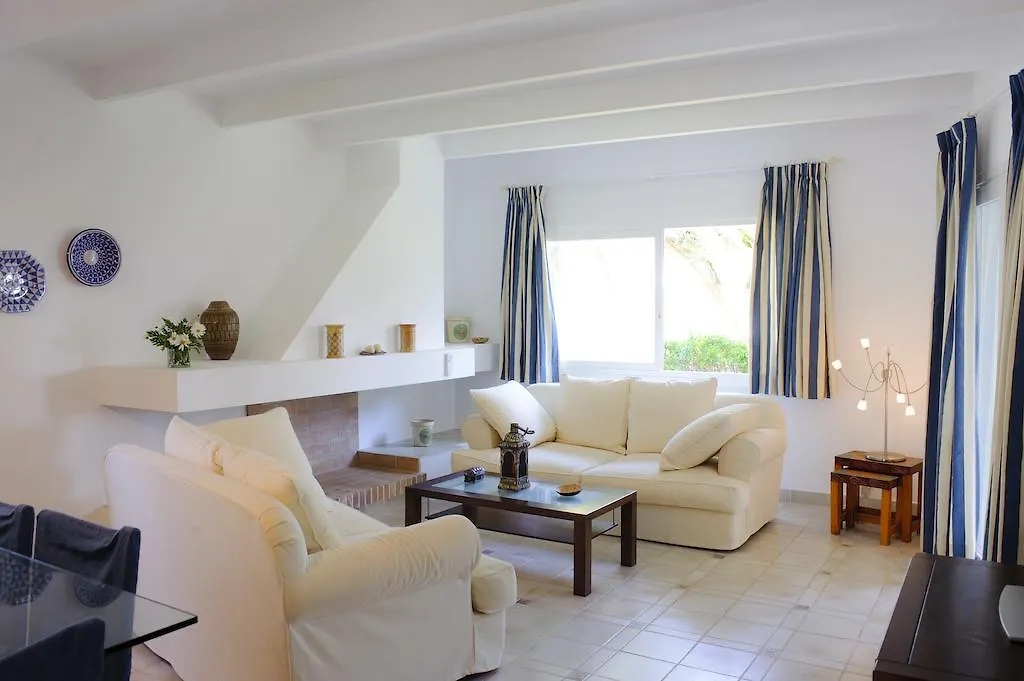 Villa Acebuche Cala D´Or 0*,  إسبانيا